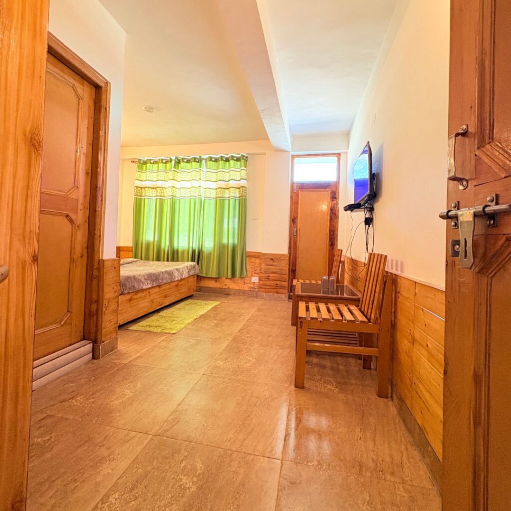 best 5 star hotel in Manali